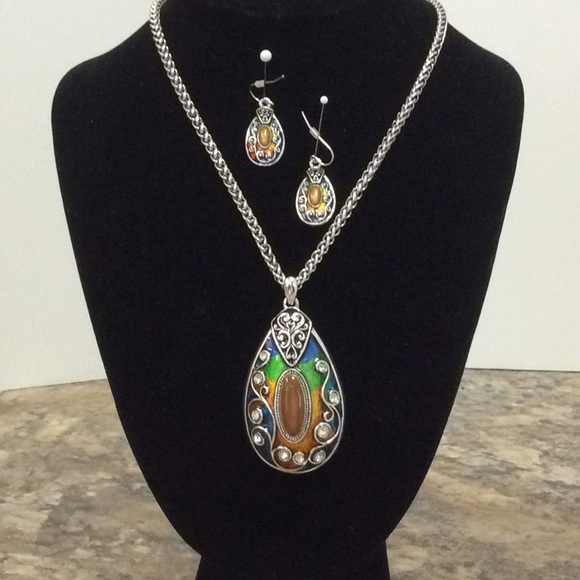 Indonesian Multi Color Necklace Set - Picture 2 of 12